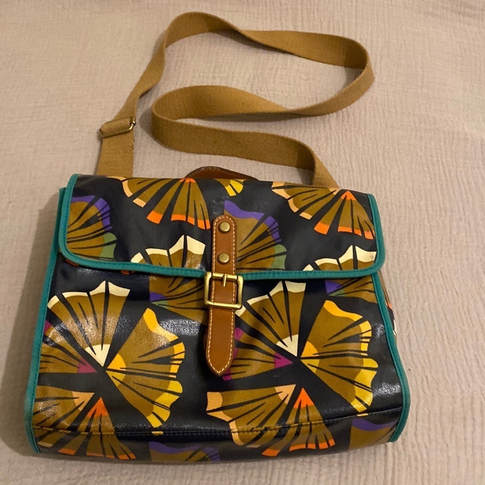 Fossil printed messenger bag . - Picture 4 of 13